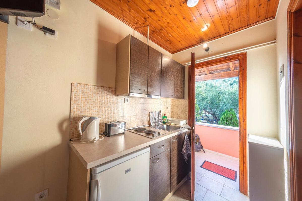 Mimosa Apartments With Pool Paleokastritsa Ngoại thất bức ảnh